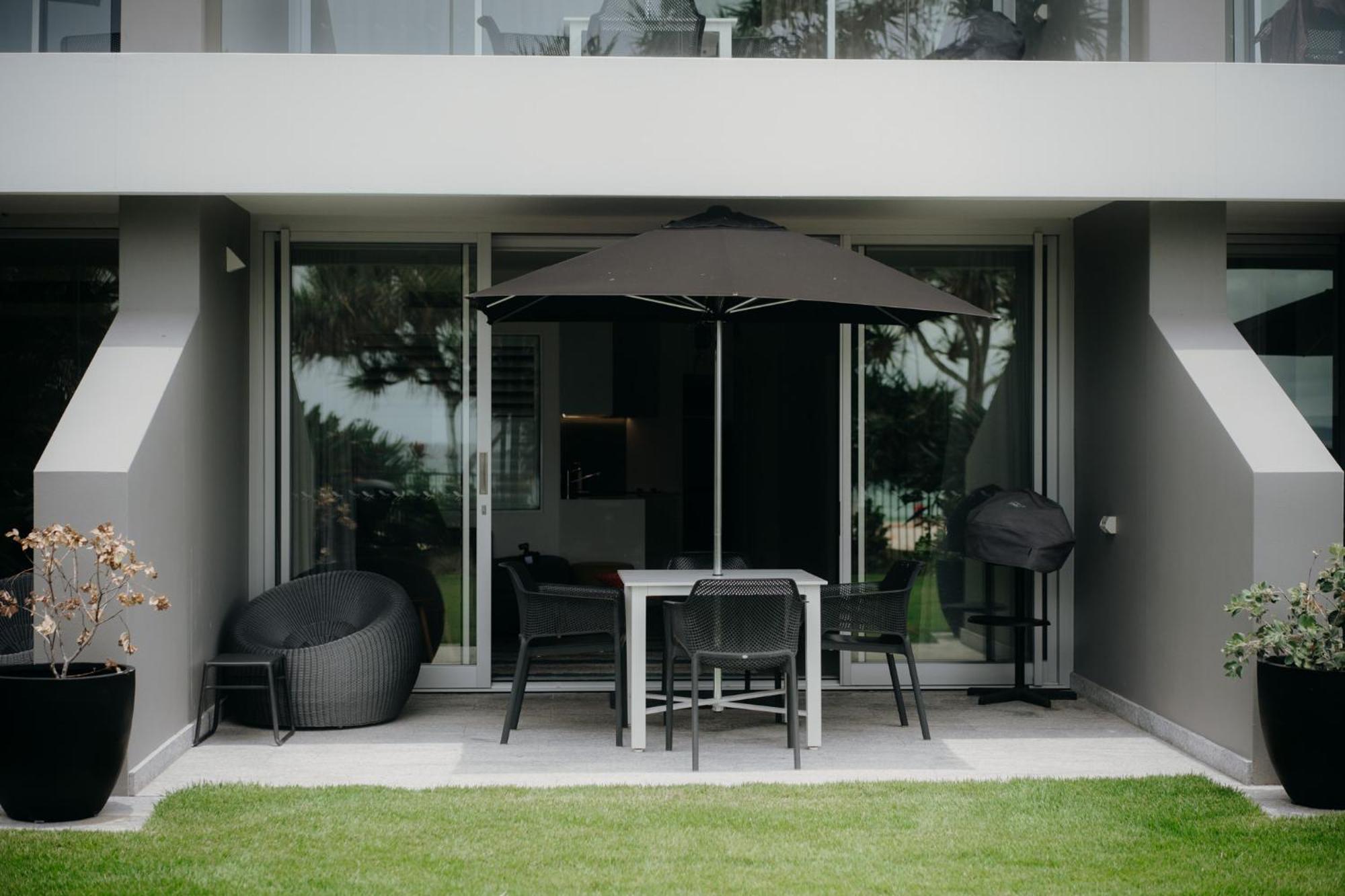 Netanya Noosa Beachfront Resort מראה חיצוני תמונה