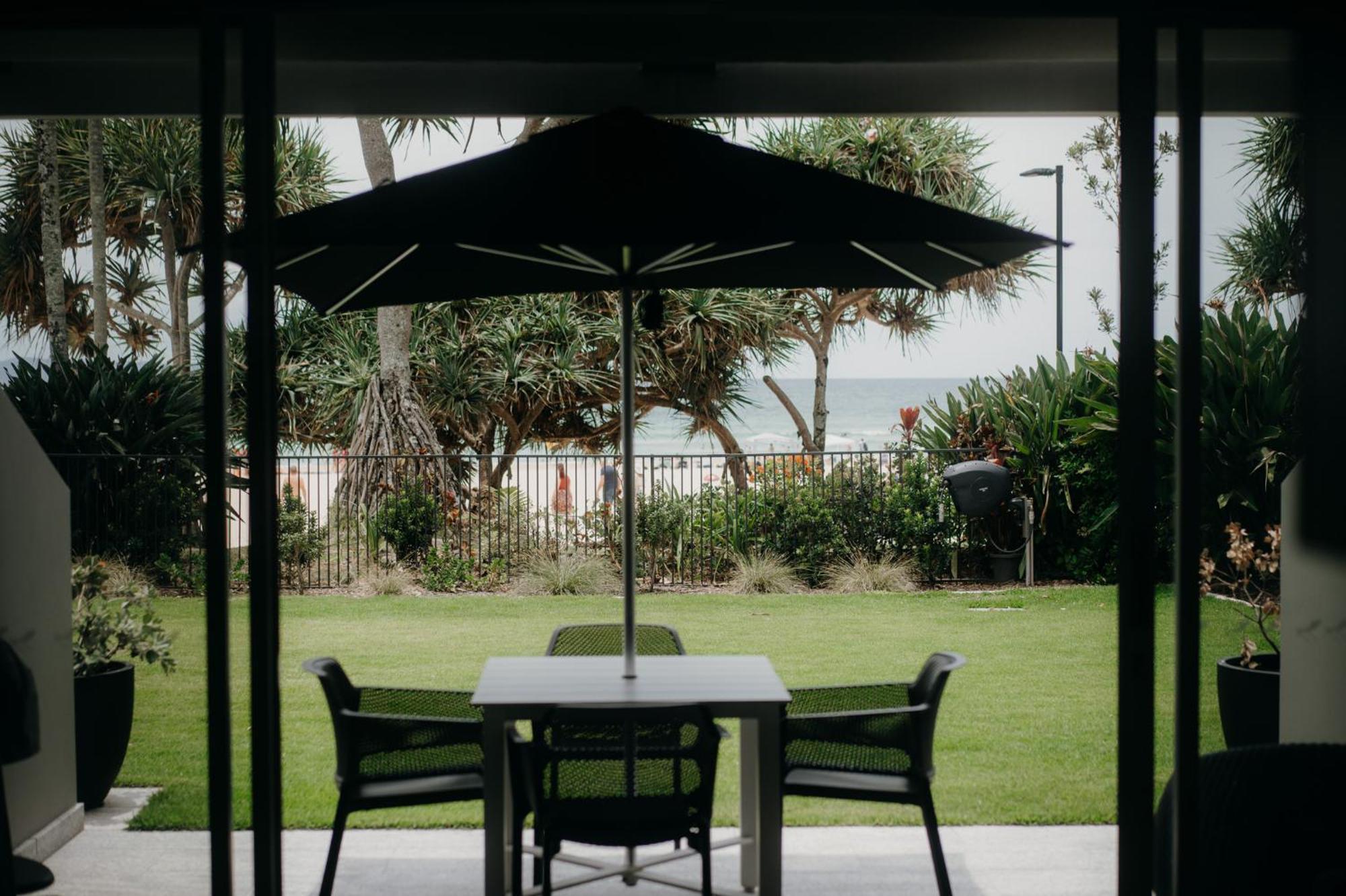 Netanya Noosa Beachfront Resort מראה חיצוני תמונה