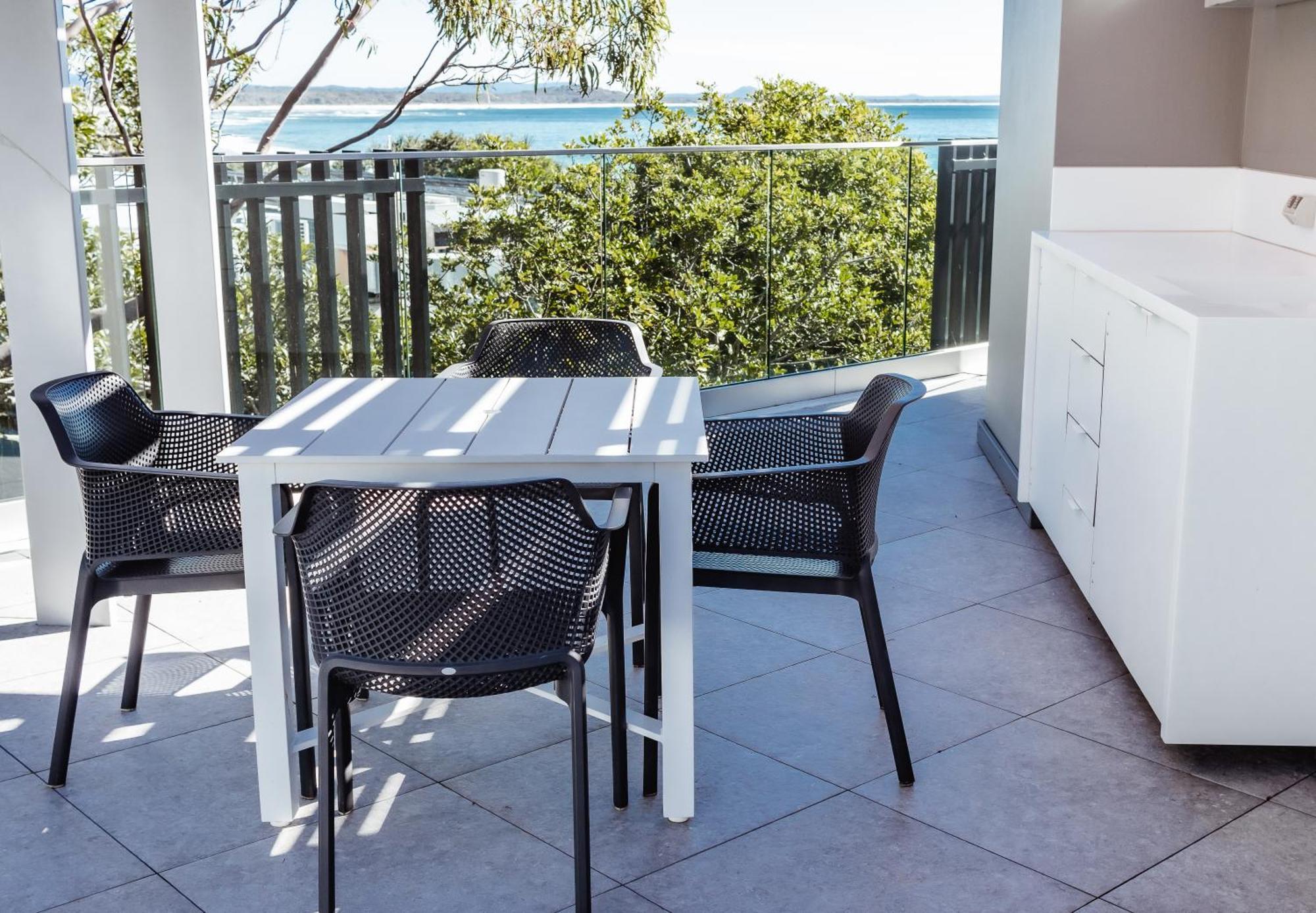 Netanya Noosa Beachfront Resort מראה חיצוני תמונה